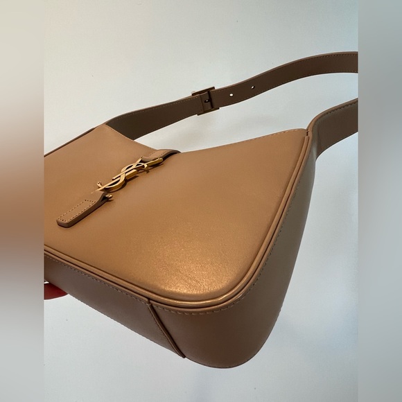 LIKE NEW Saint Laurent YSL Le 5 A 7 - Picture 8 of 11